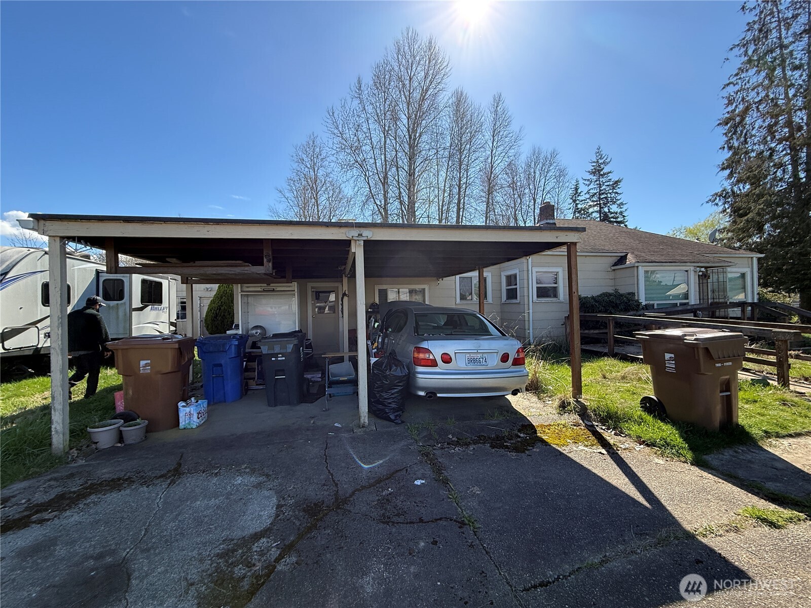 602 E 65th Street Property Photo 4