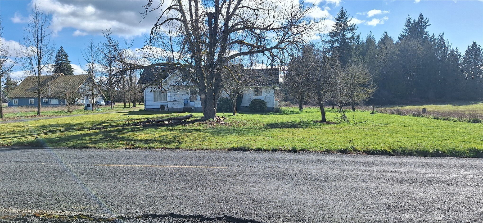 664 Rhoades Road Property Photo 1