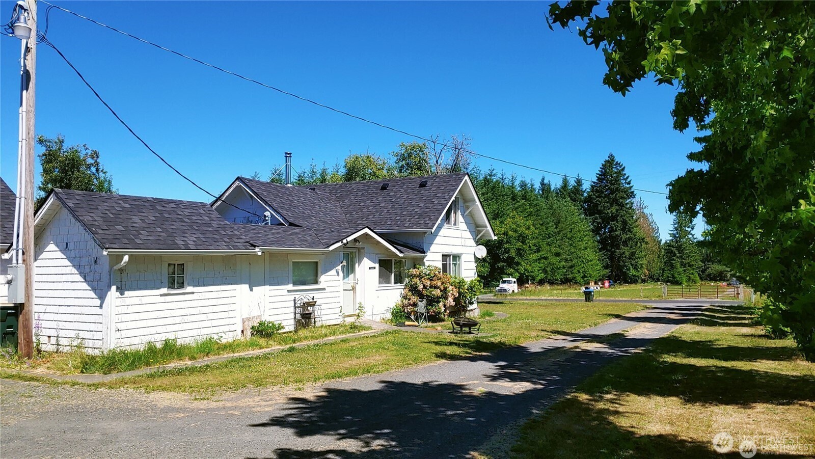 664 Rhoades Road Property Photo 2