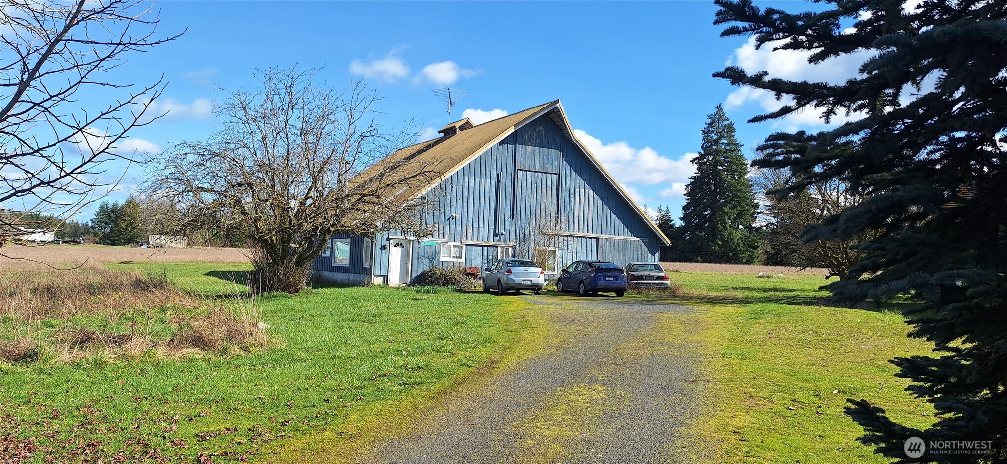 664 Rhoades Road Property Photo 3