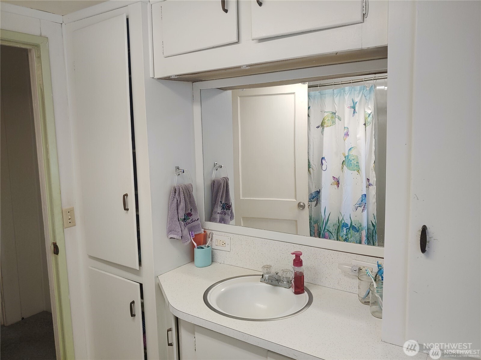 664 Rhoades Road Property Photo 13