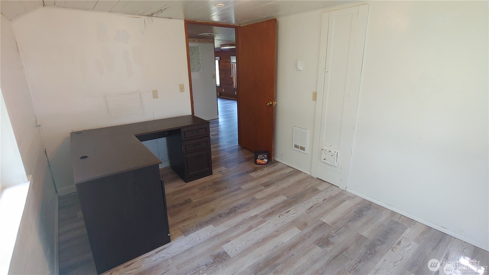 664 Rhoades Road Property Photo 24