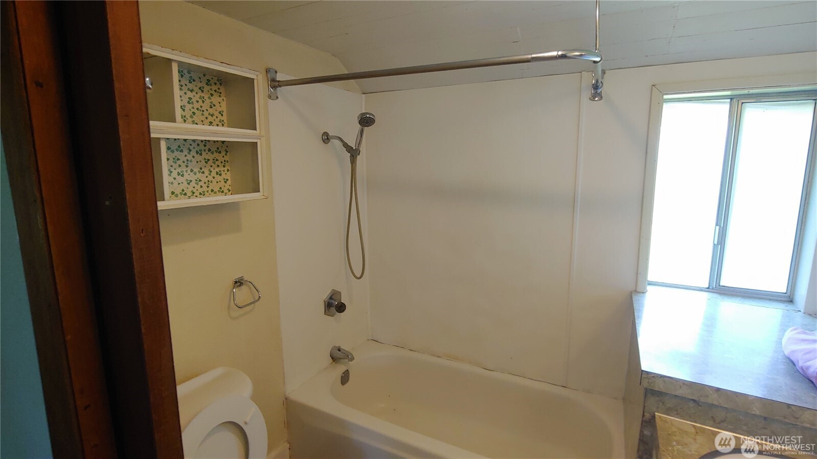 664 Rhoades Road Property Photo 26