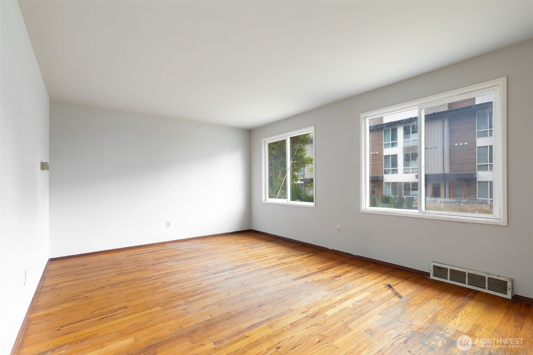 10450 Alderbrook Place Property Photo 4