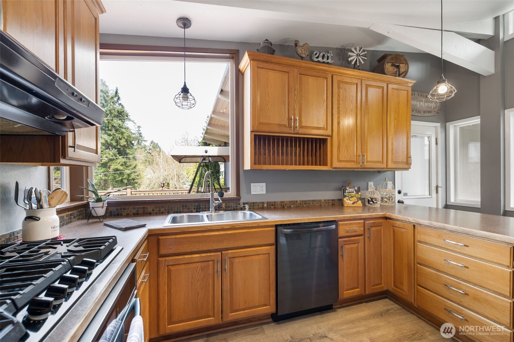 11782 Schold Road Property Photo 6