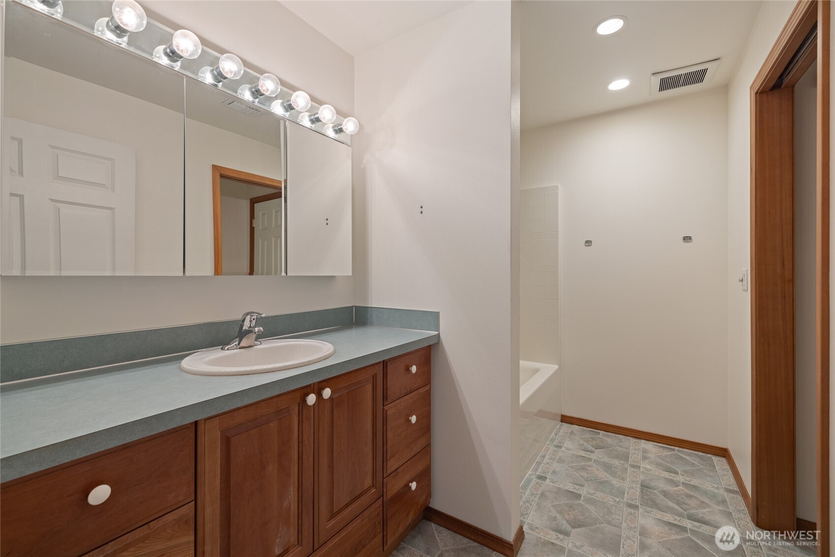 16412 139th Avenue Property Photo 20
