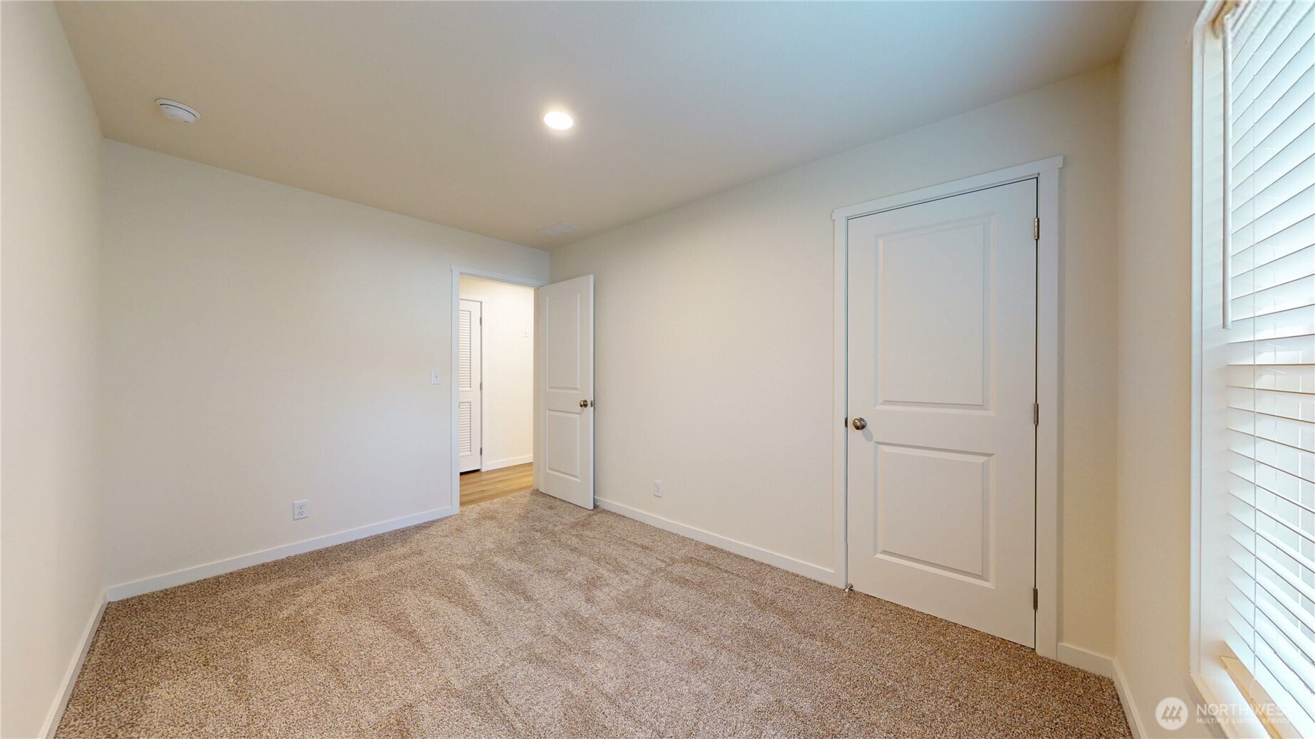 2 Xx E Panorama Drive Property Photo 25
