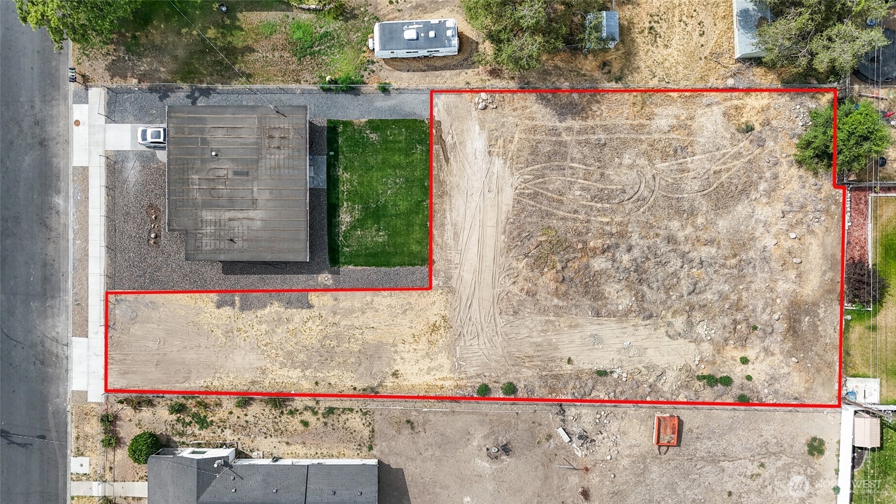 721 S Winona Street Property Photo 4