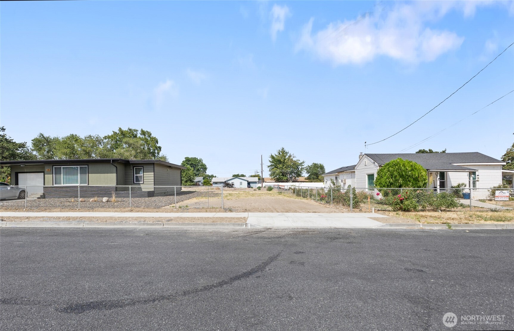 721 S Winona Street Property Photo 11
