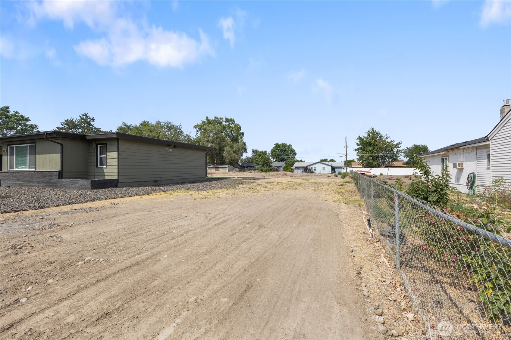 721 S Winona Street Property Photo 12