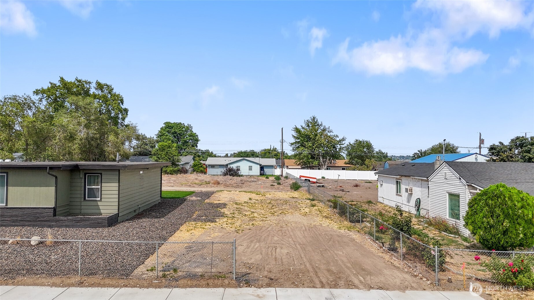 721 S Winona Street Property Photo 17