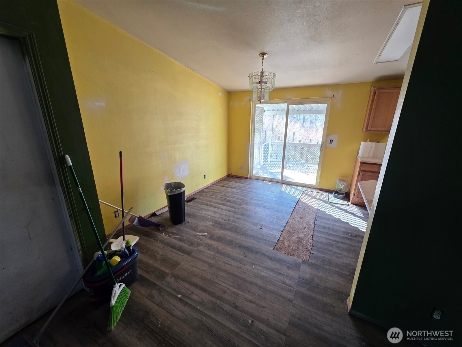 11992 Us Highway 12 Property Photo 6