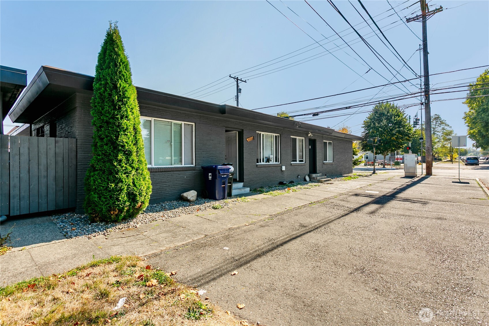 1123 S M Street Property Photo 2