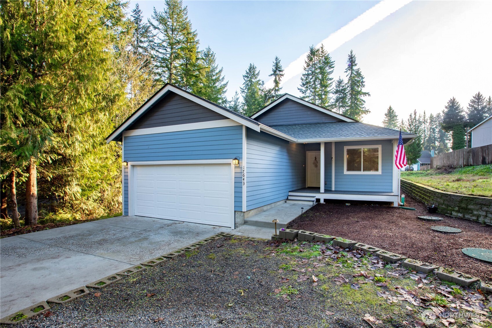 17643 Loop Lane Property Photo 1