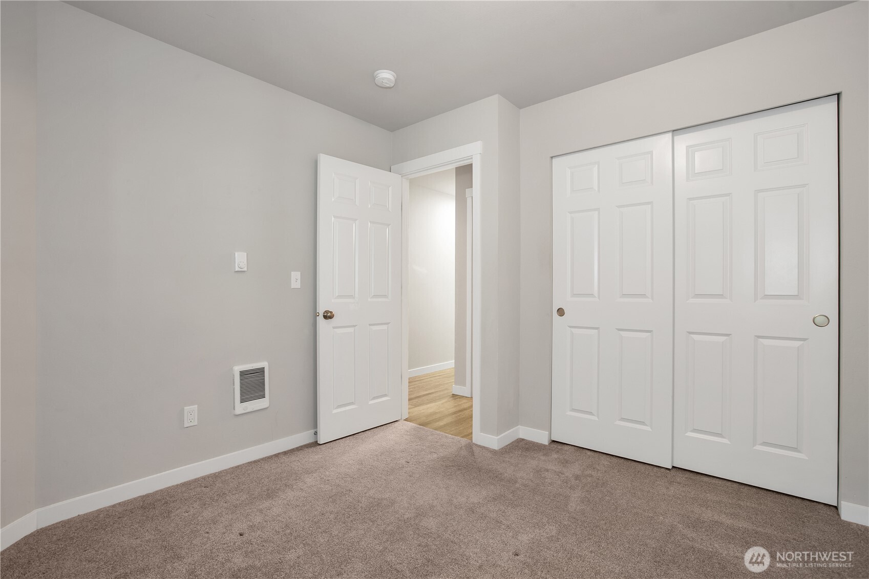 17643 Loop Lane Property Photo 13