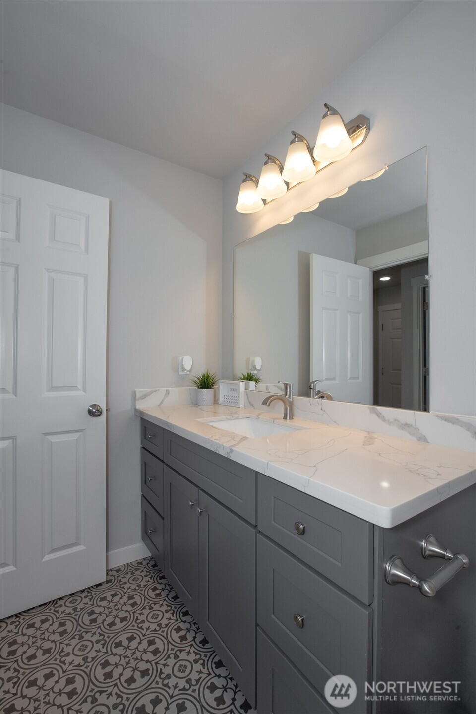 17643 Loop Lane Property Photo 14