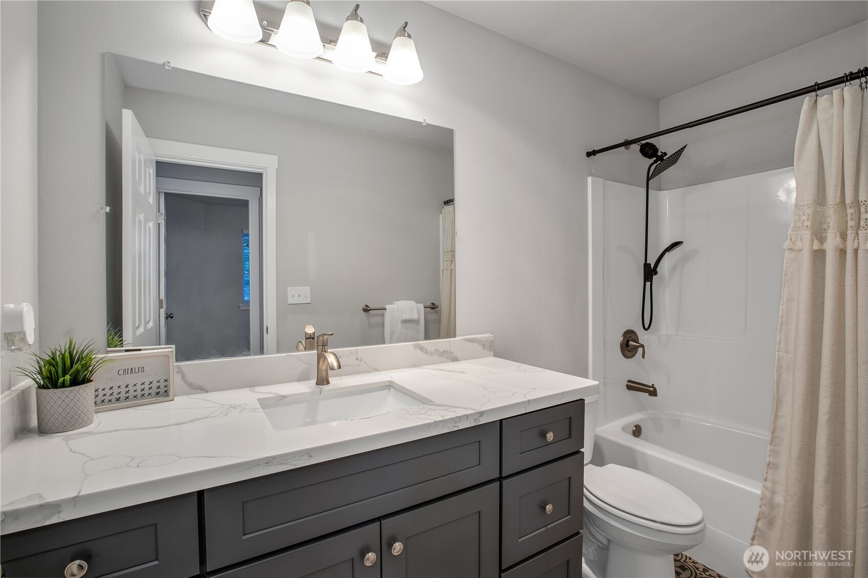 17643 Loop Lane Property Photo 15