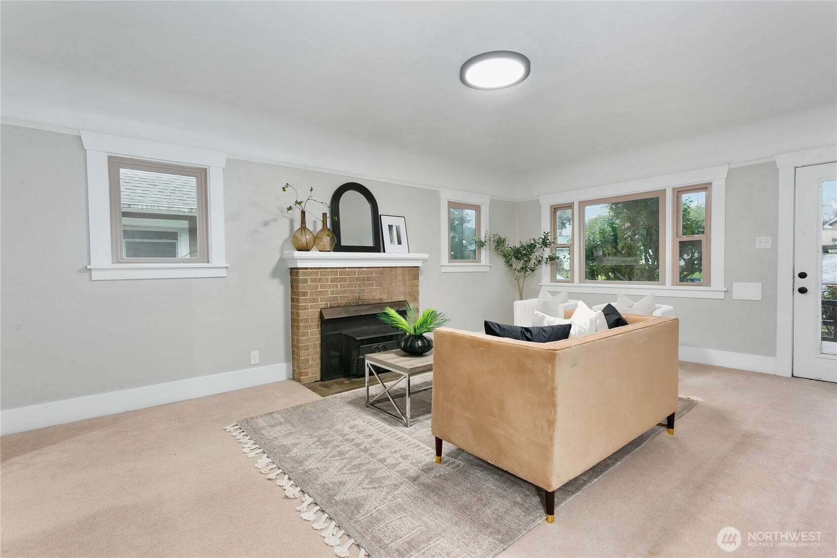 4822 S L Street Property Photo 6