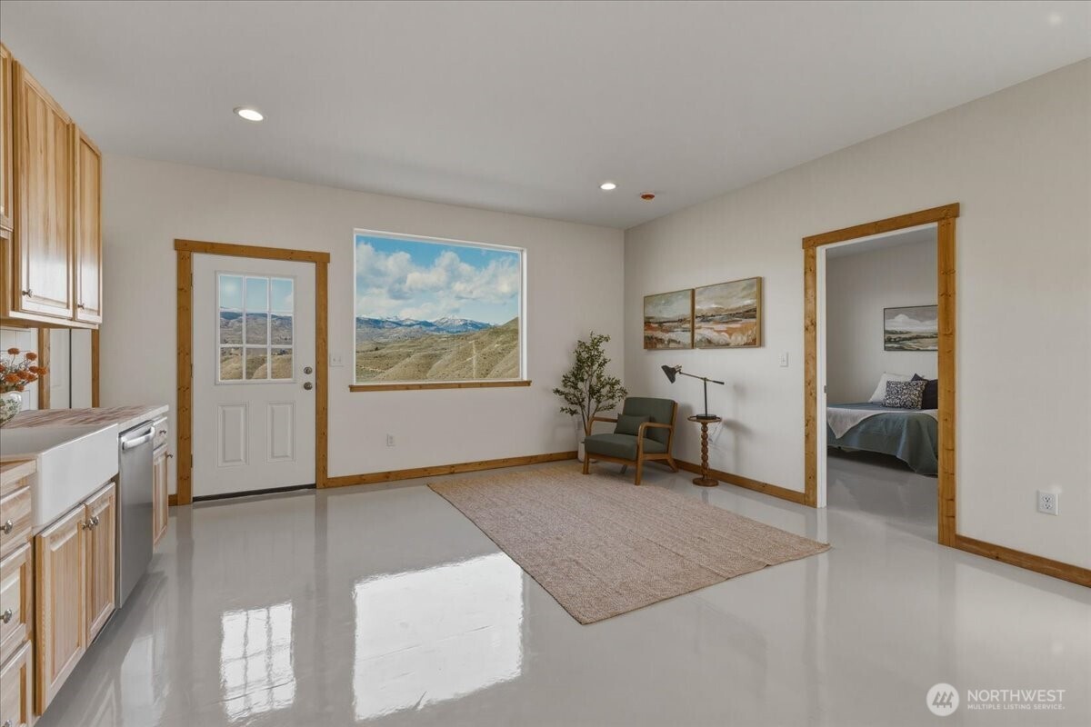 2 Island View Lane Property Photo 13