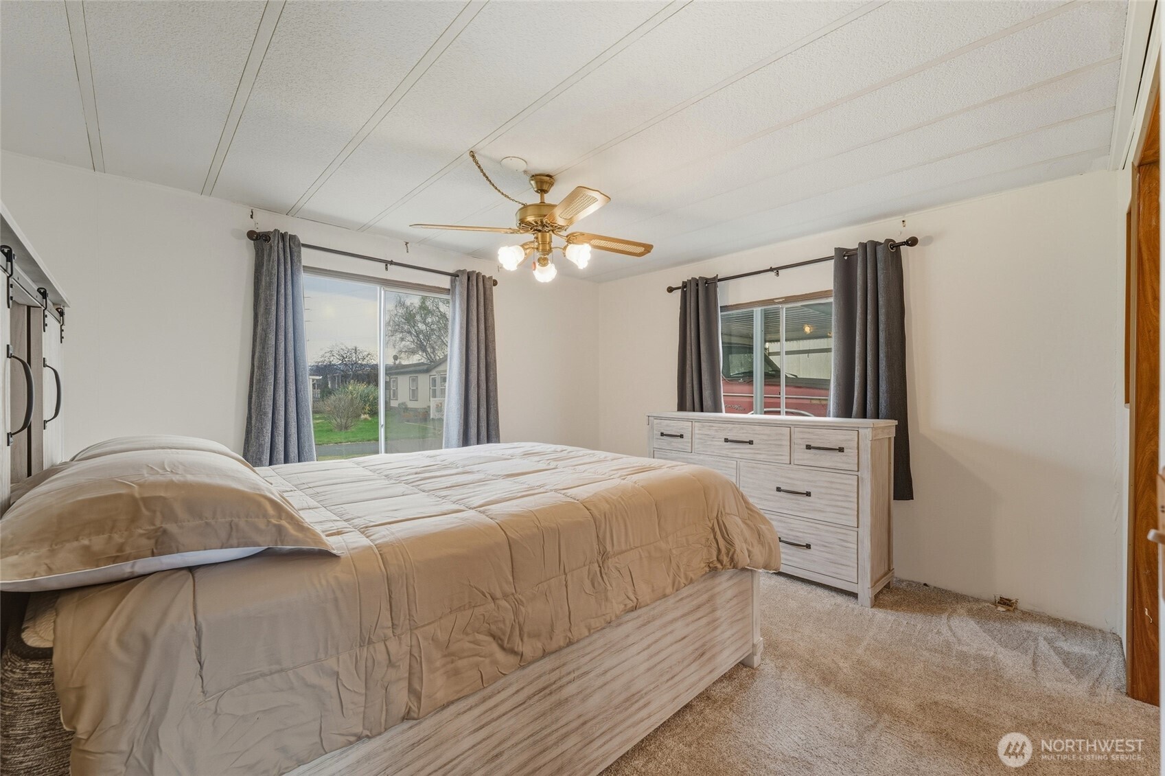 806 Se Mockingbird Drive Property Photo 11