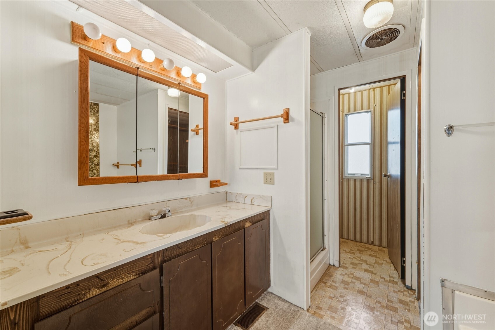 806 Se Mockingbird Drive Property Photo 13