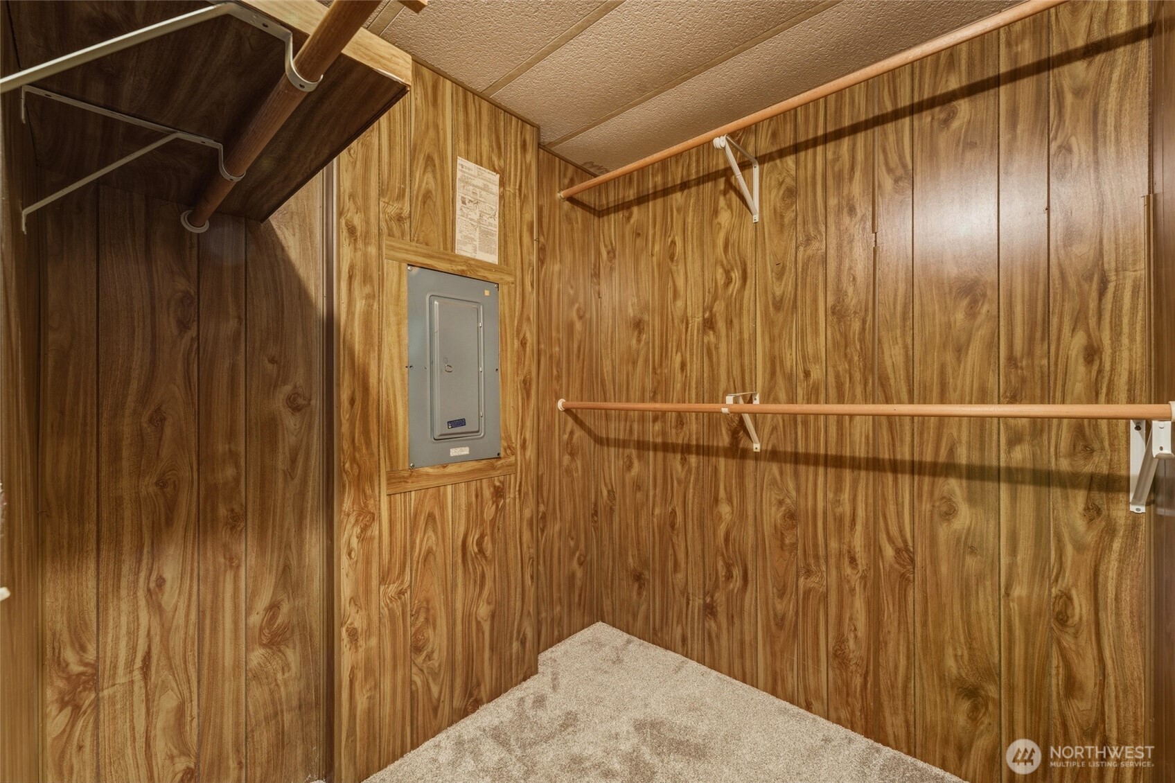 806 Se Mockingbird Drive Property Photo 18