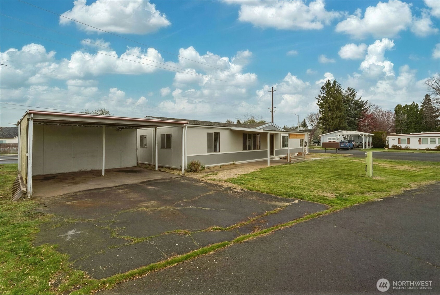 806 Se Mockingbird Drive Property Photo 33