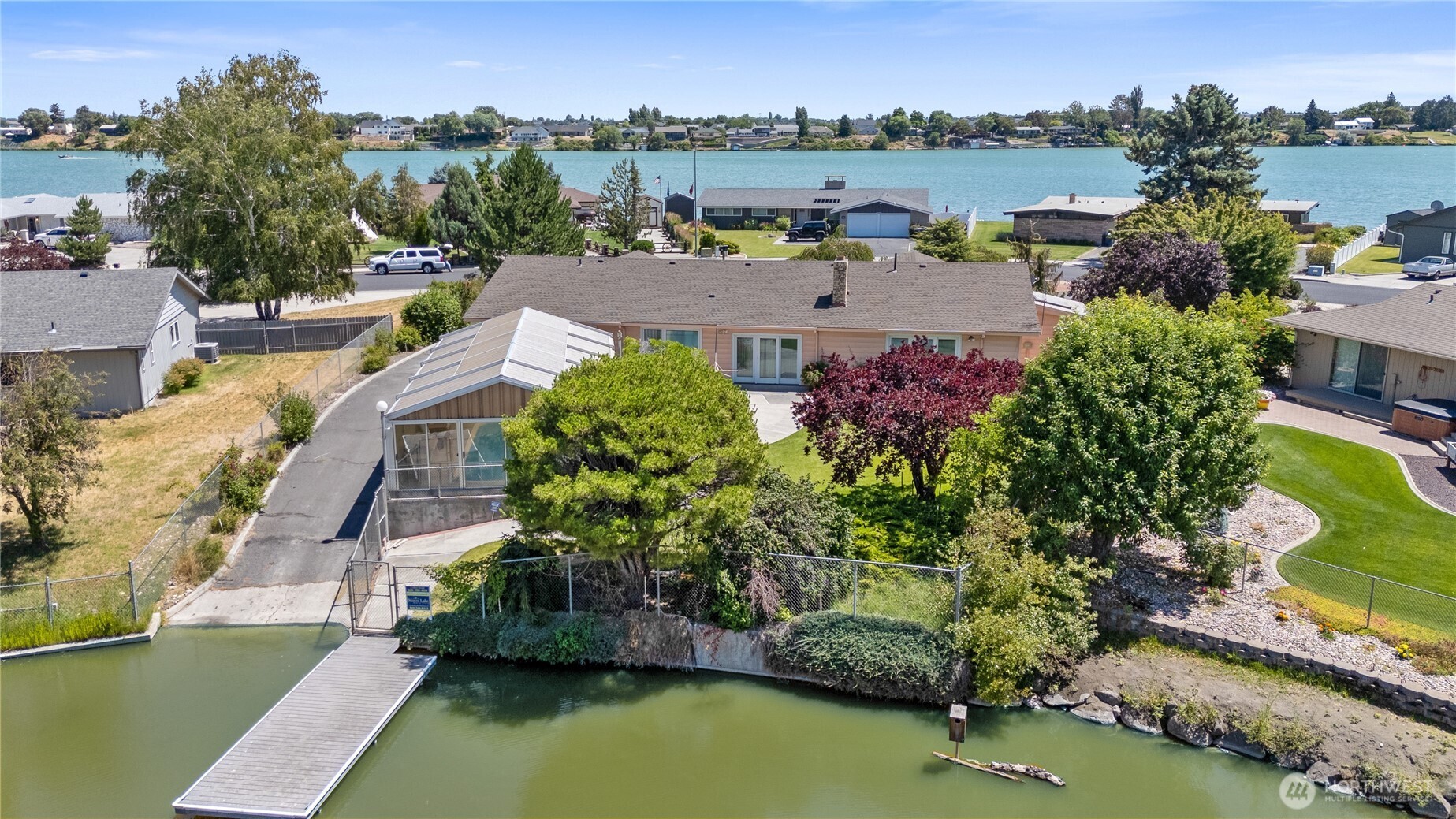 939 S Laguna Drive Property Photo 3