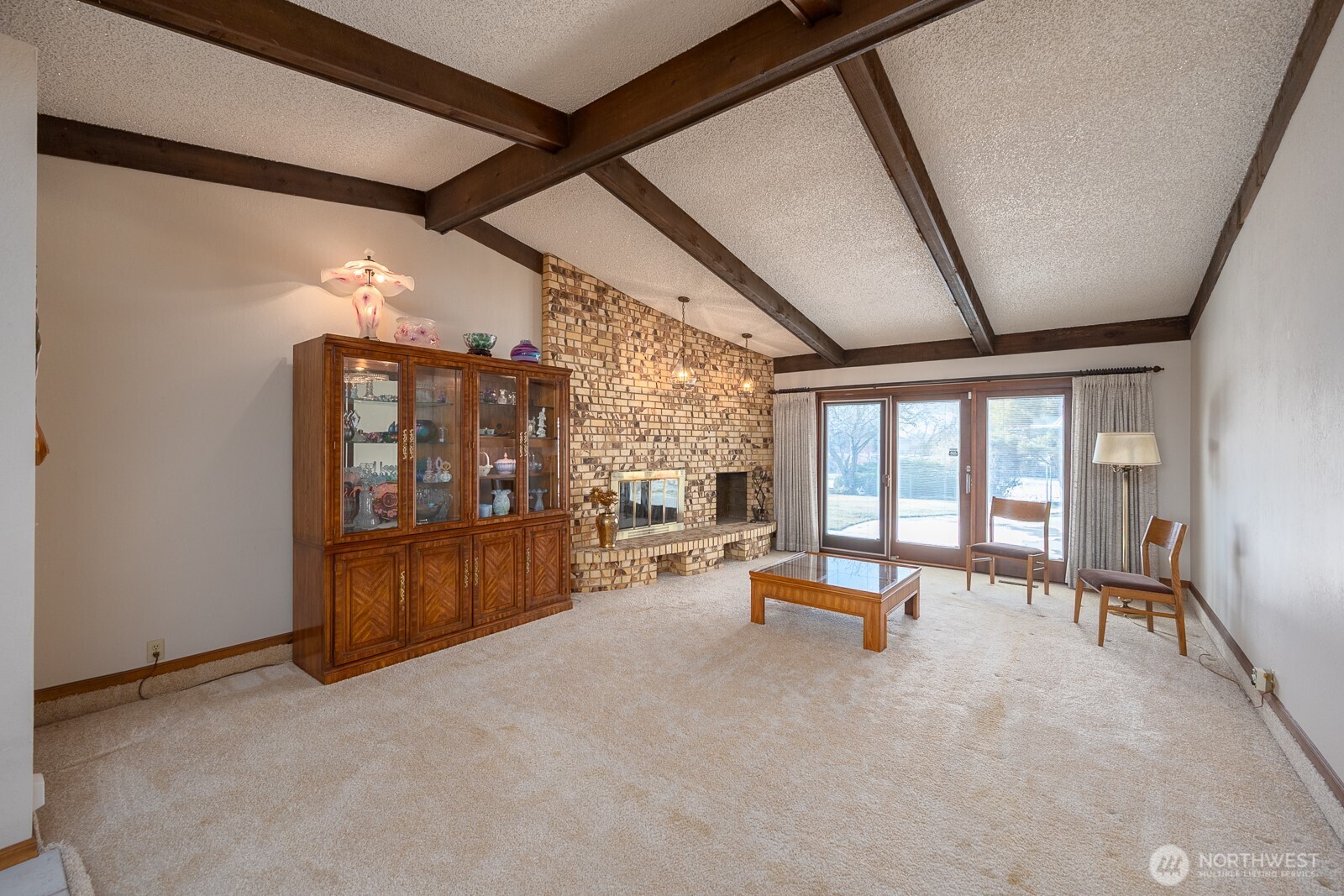 939 S Laguna Drive Property Photo 8