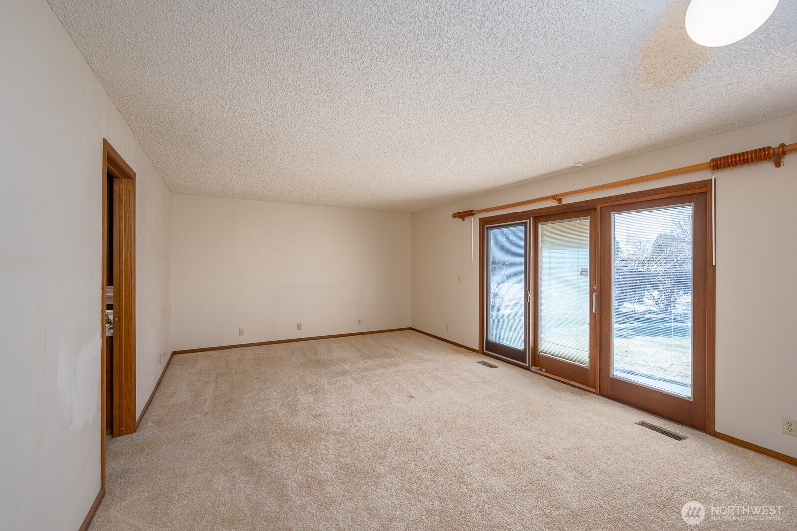 939 S Laguna Drive Property Photo 18