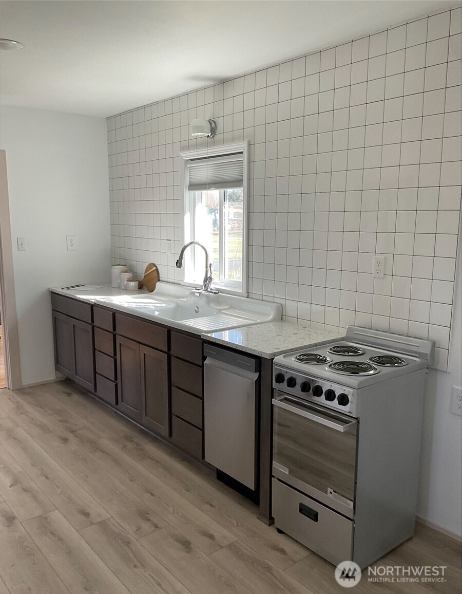 212 E Sixth Street Property Photo 12