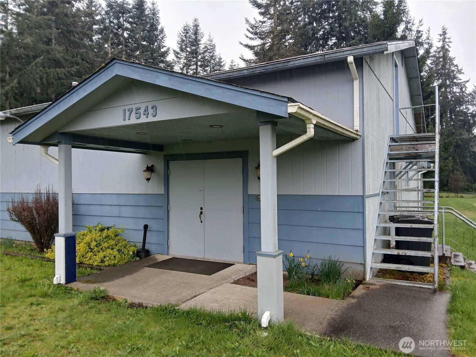 17543 Pendleton Street Property Photo 2