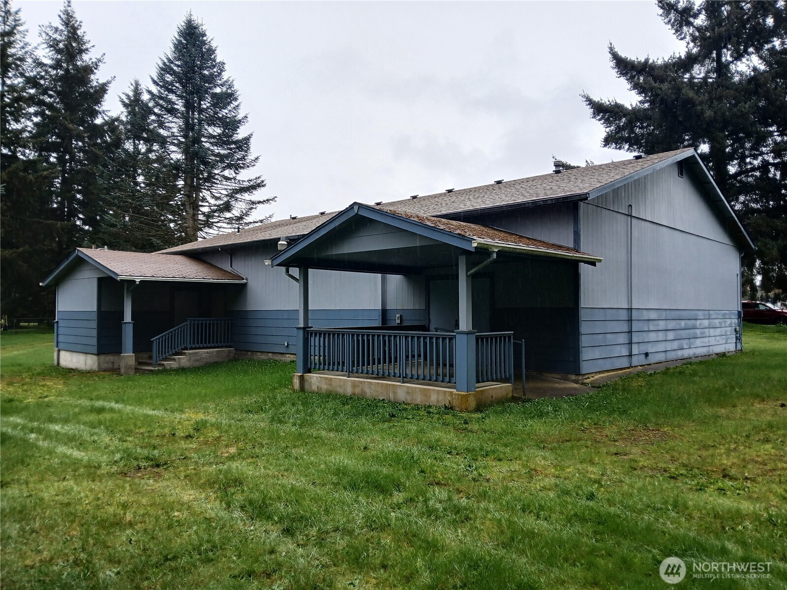17543 Pendleton Street Property Photo 4
