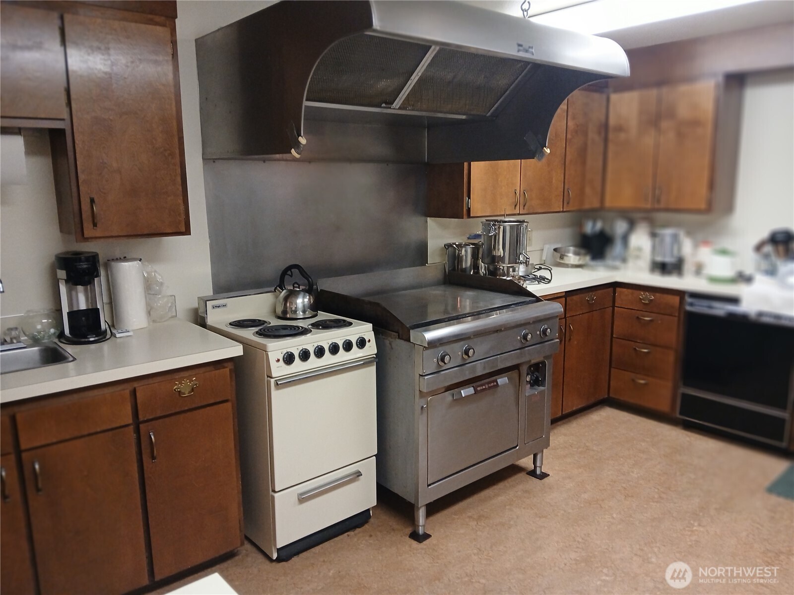 17543 Pendleton Street Property Photo 8
