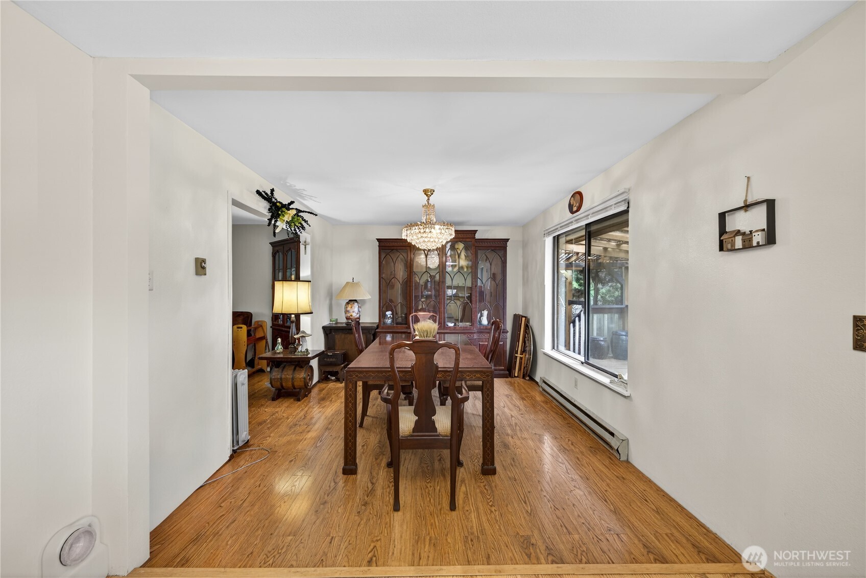 596 Forrest Way Property Photo 8