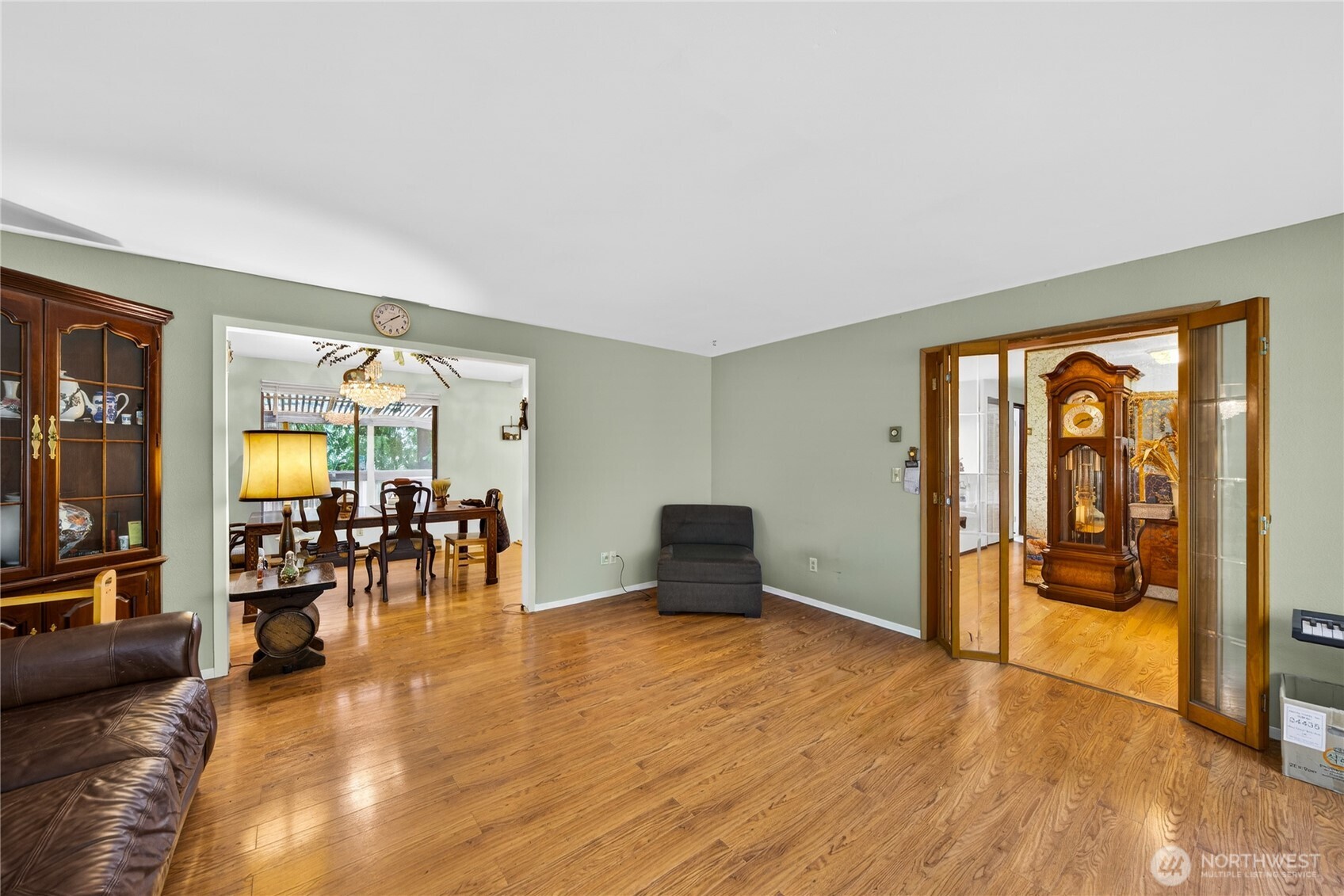 596 Forrest Way Property Photo 14