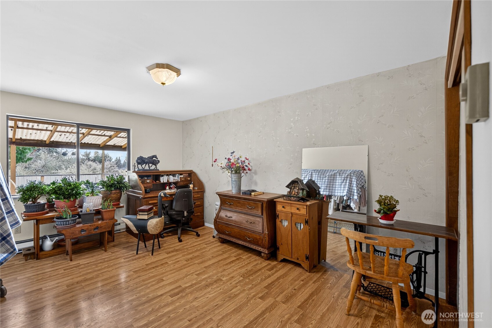 596 Forrest Way Property Photo 21