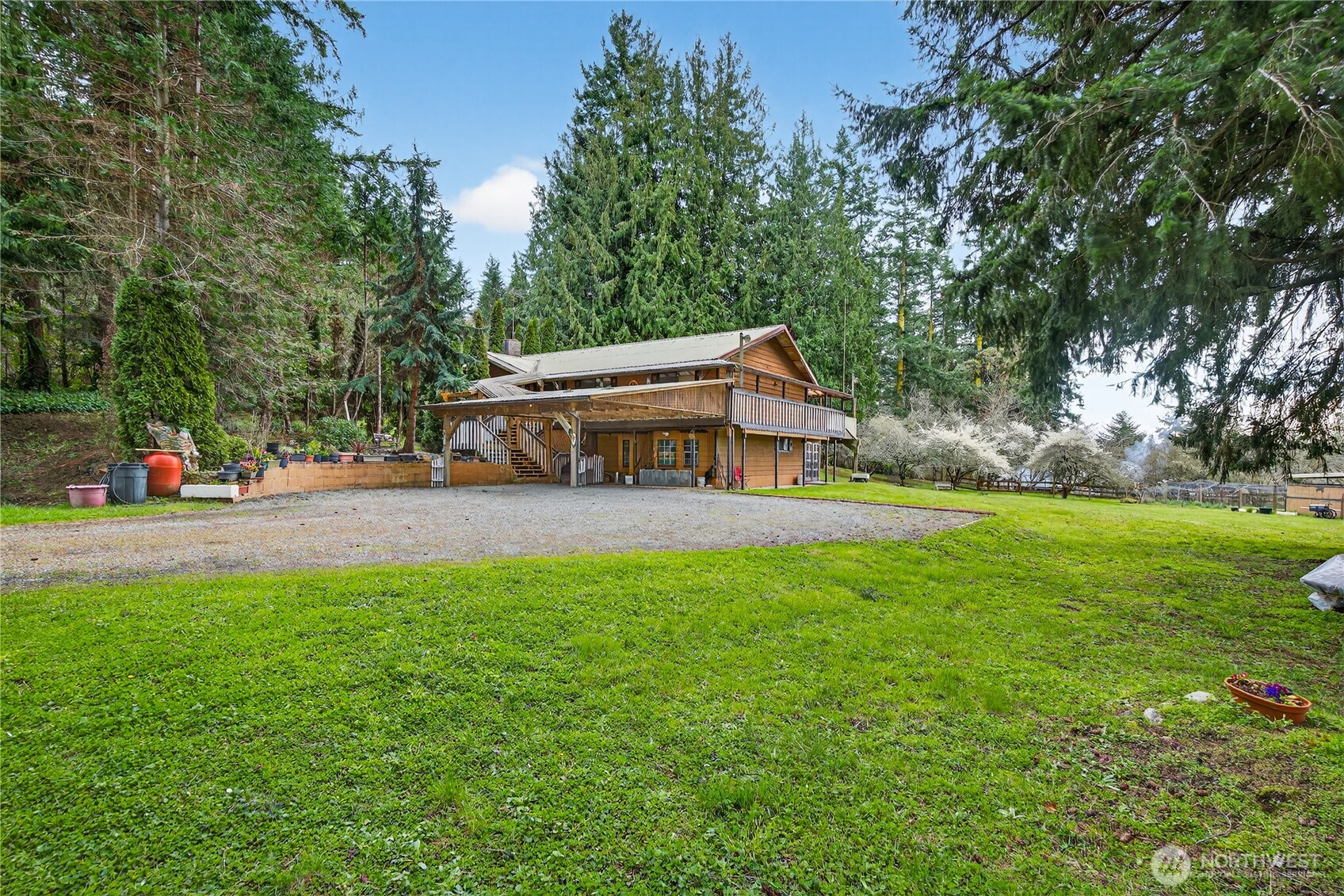 596 Forrest Way Property Photo 34