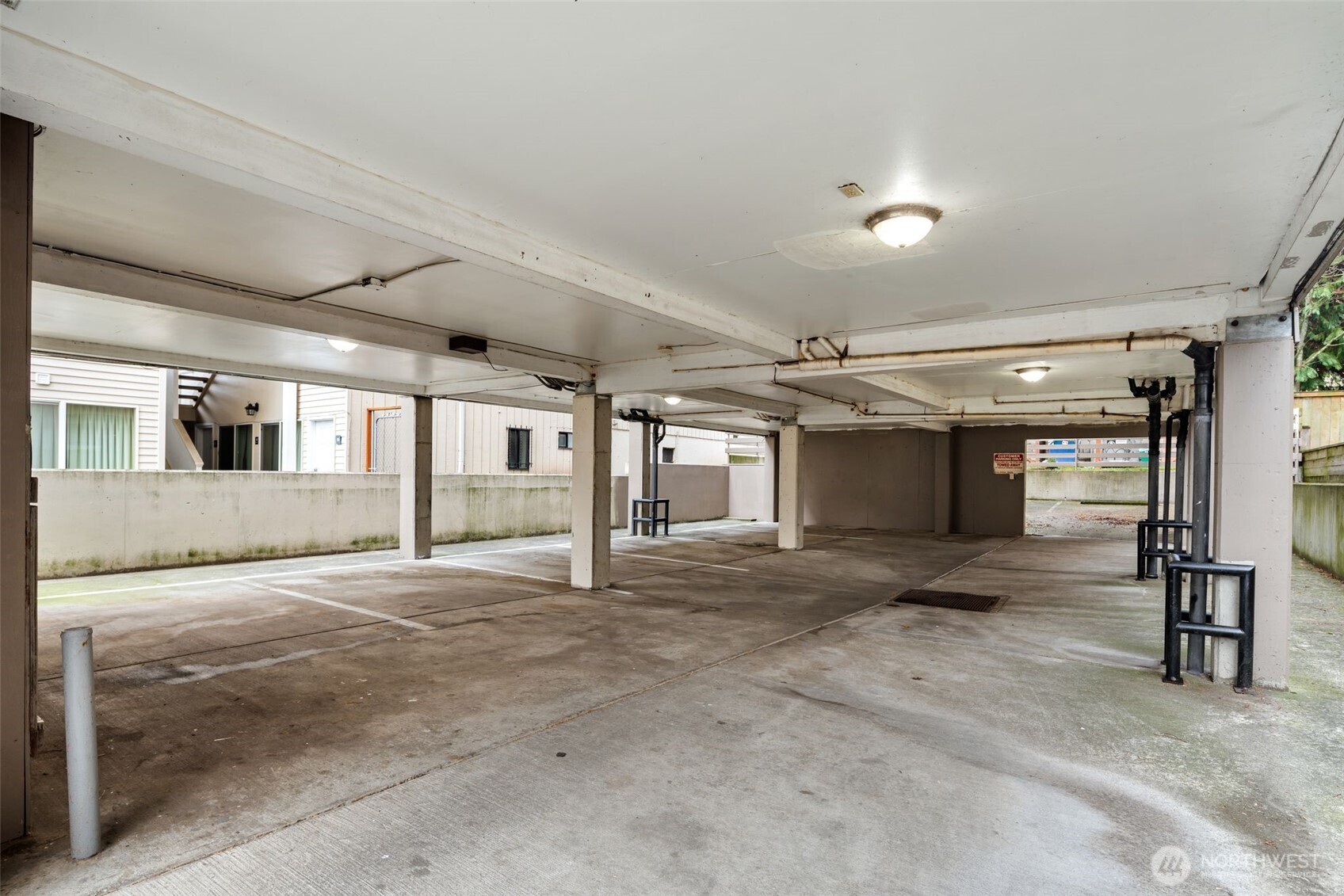 1120 N 91st Street Property Photo 4