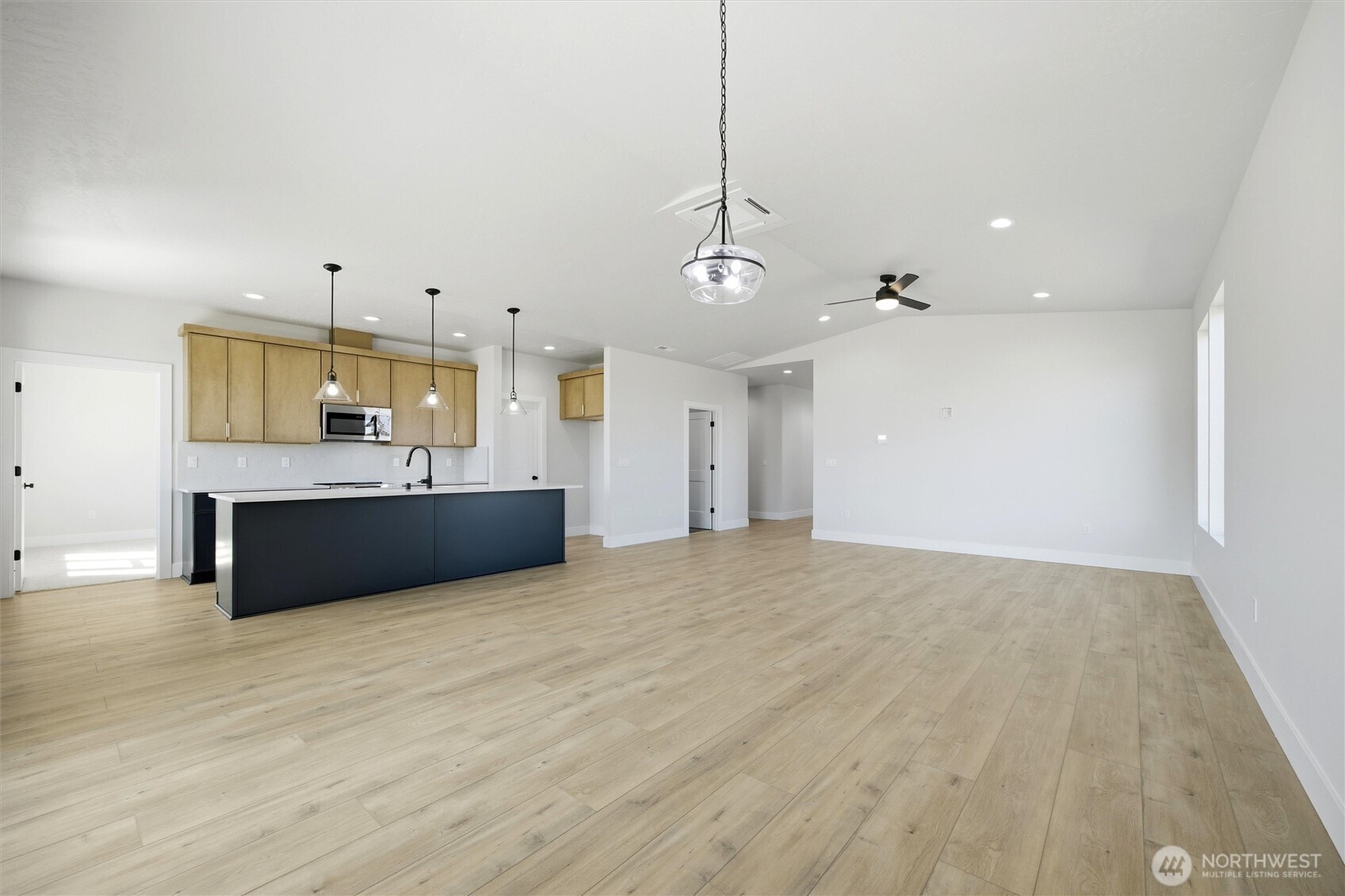 739 N Muscovy Street Property Photo 4