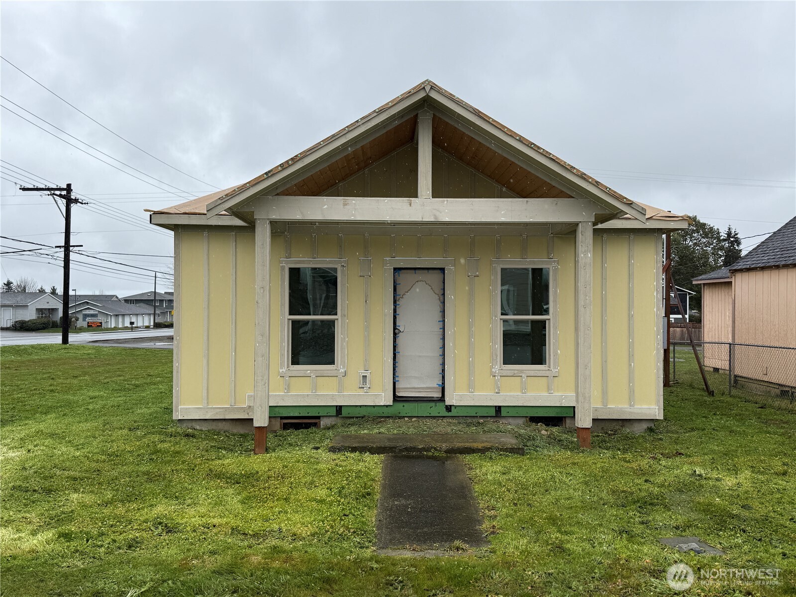 490 W Spruce Street Property Photo 1