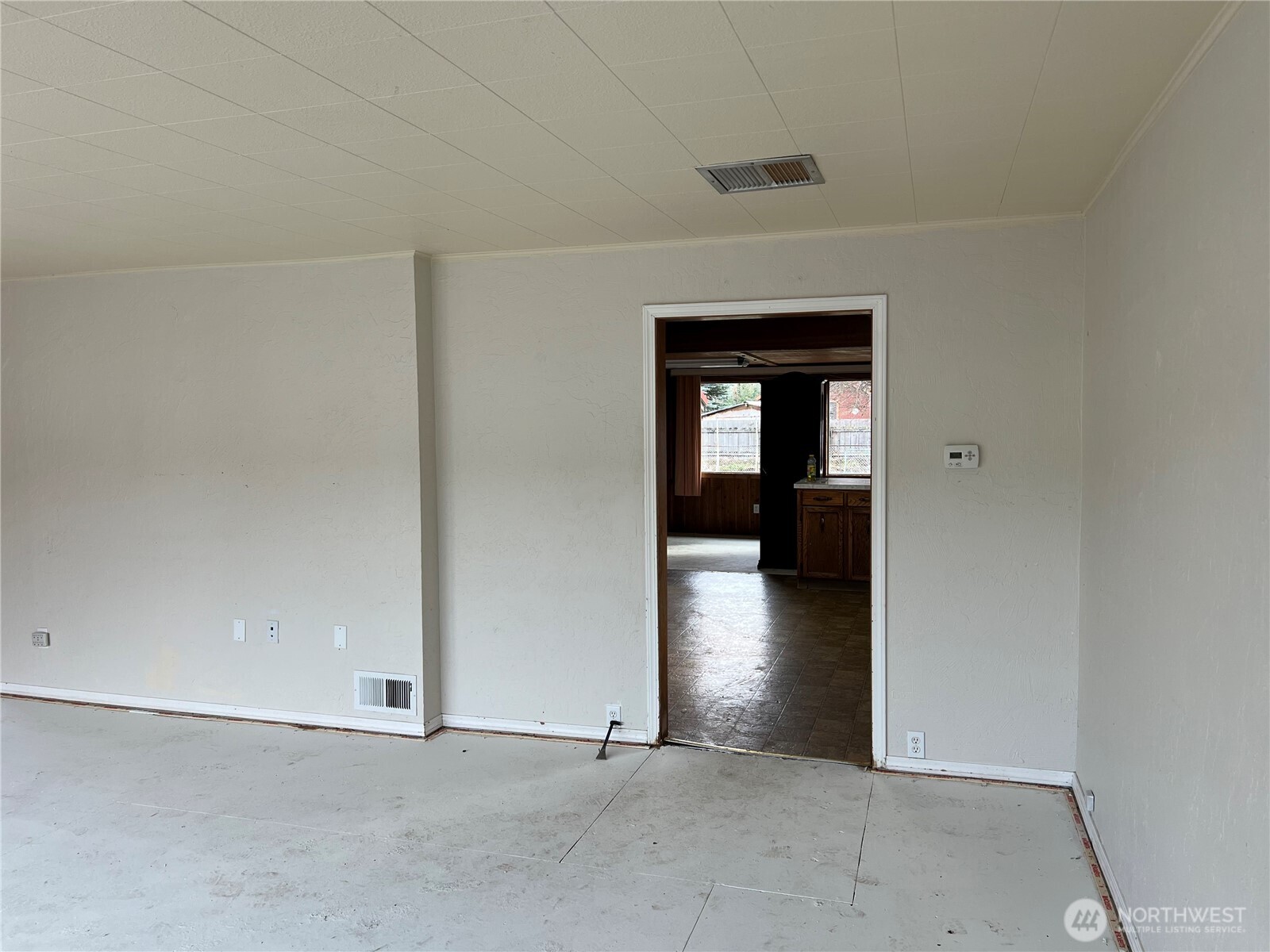 508 E First Street Property Photo 3