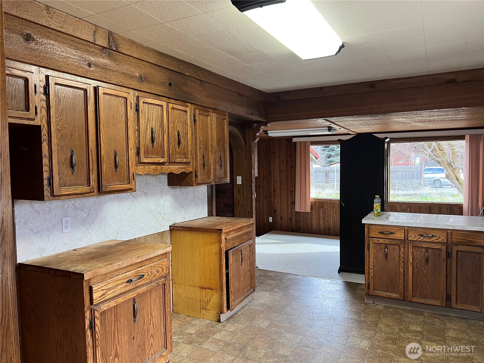508 E First Street Property Photo 6
