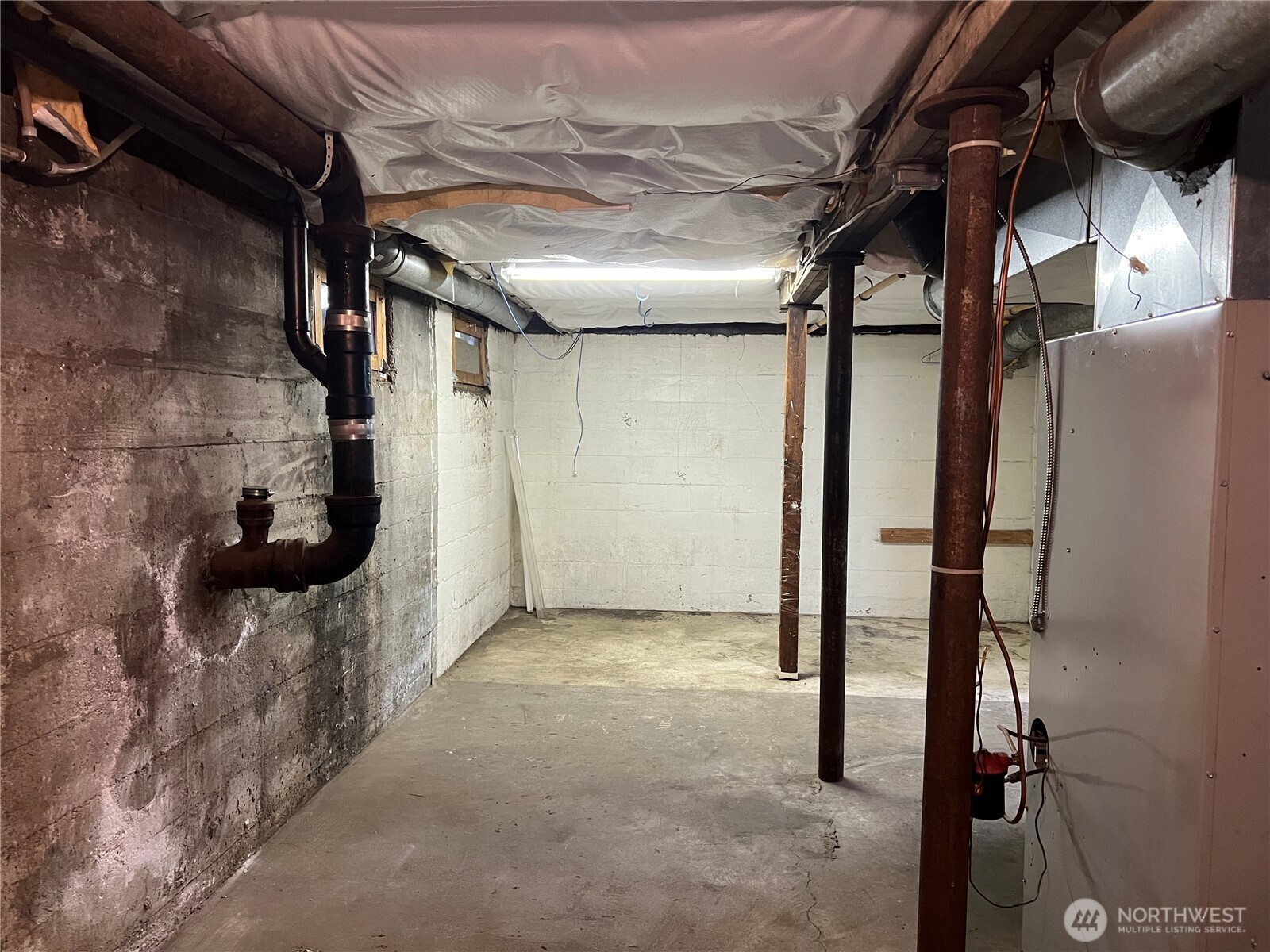 508 E First Street Property Photo 17