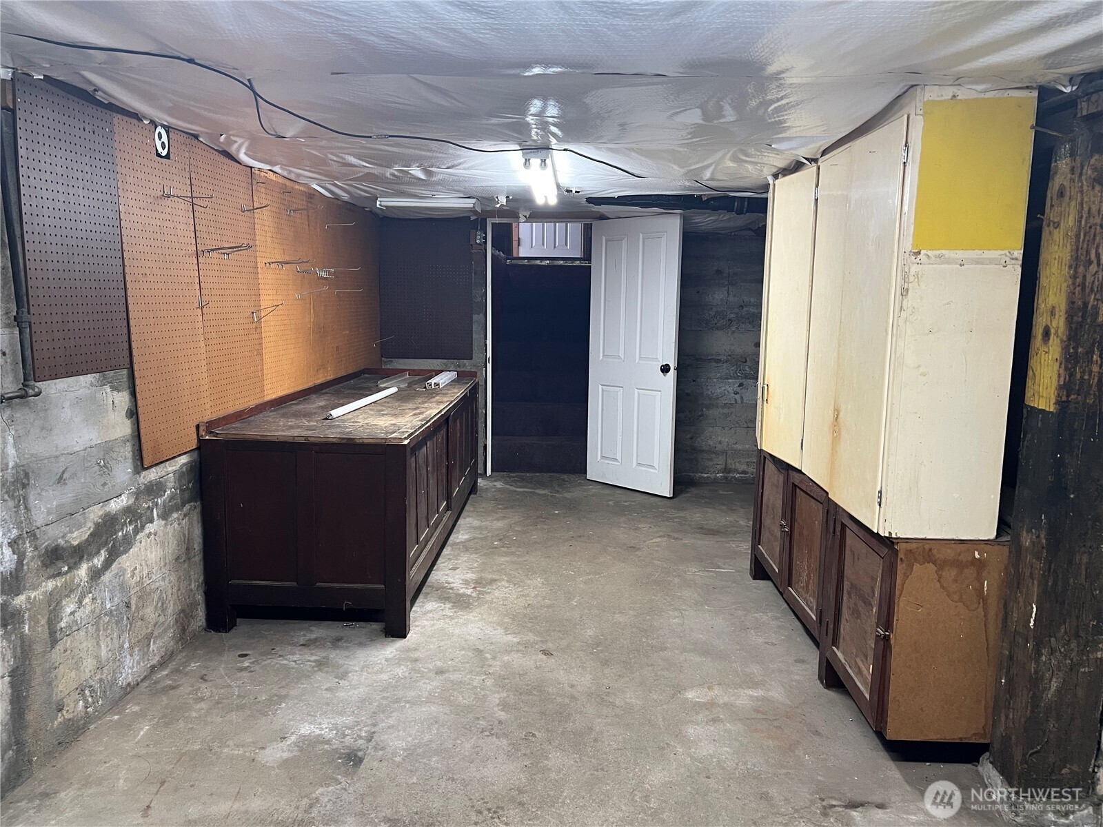 508 E First Street Property Photo 18
