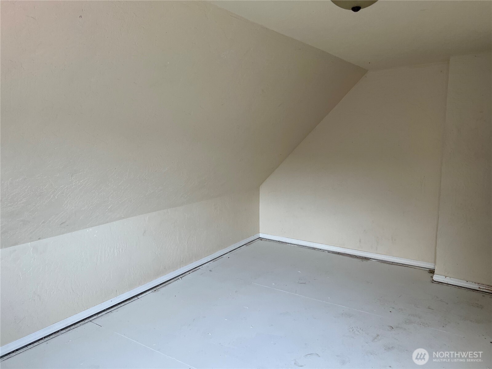 508 E First Street Property Photo 23