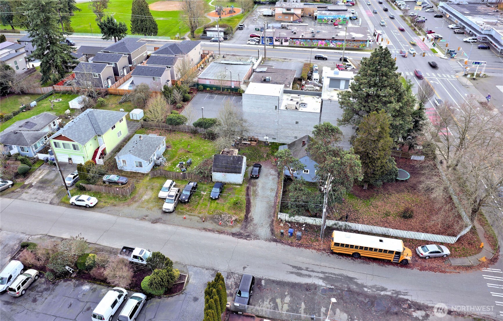 13502 Ambaum Boulevard Property Photo 3