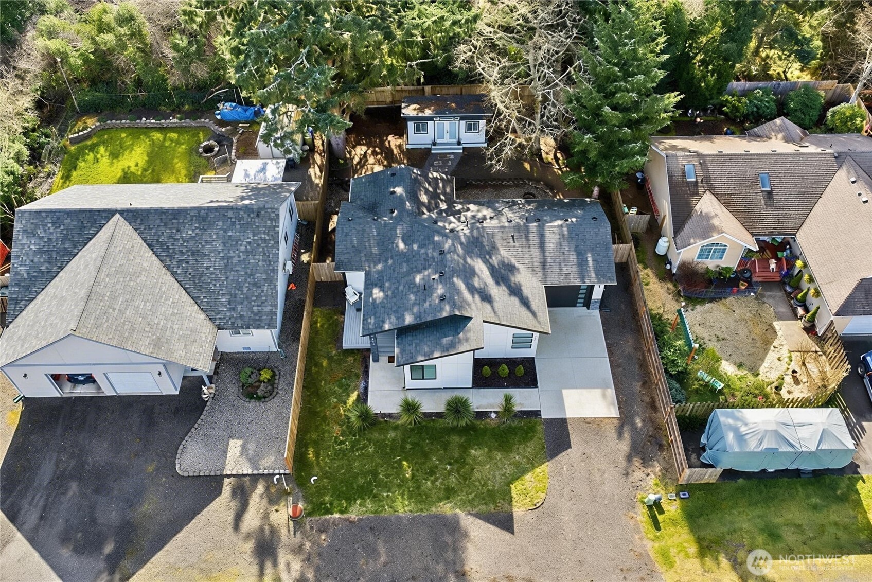 793 Island Circle Property Photo 1