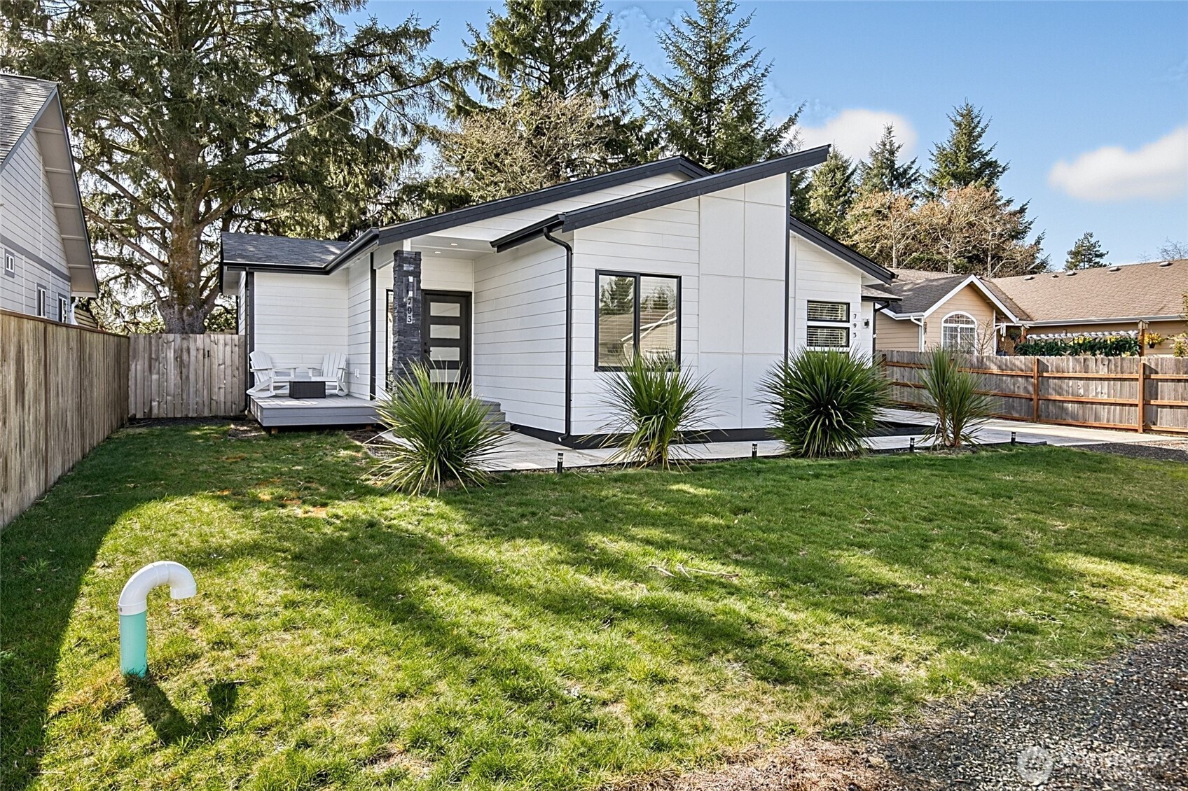 793 Island Circle Property Photo 39
