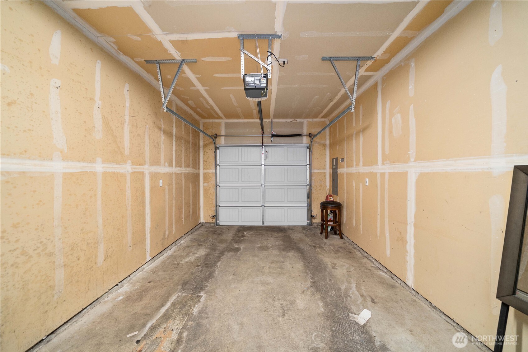 10806 Park Avenue Property Photo 22